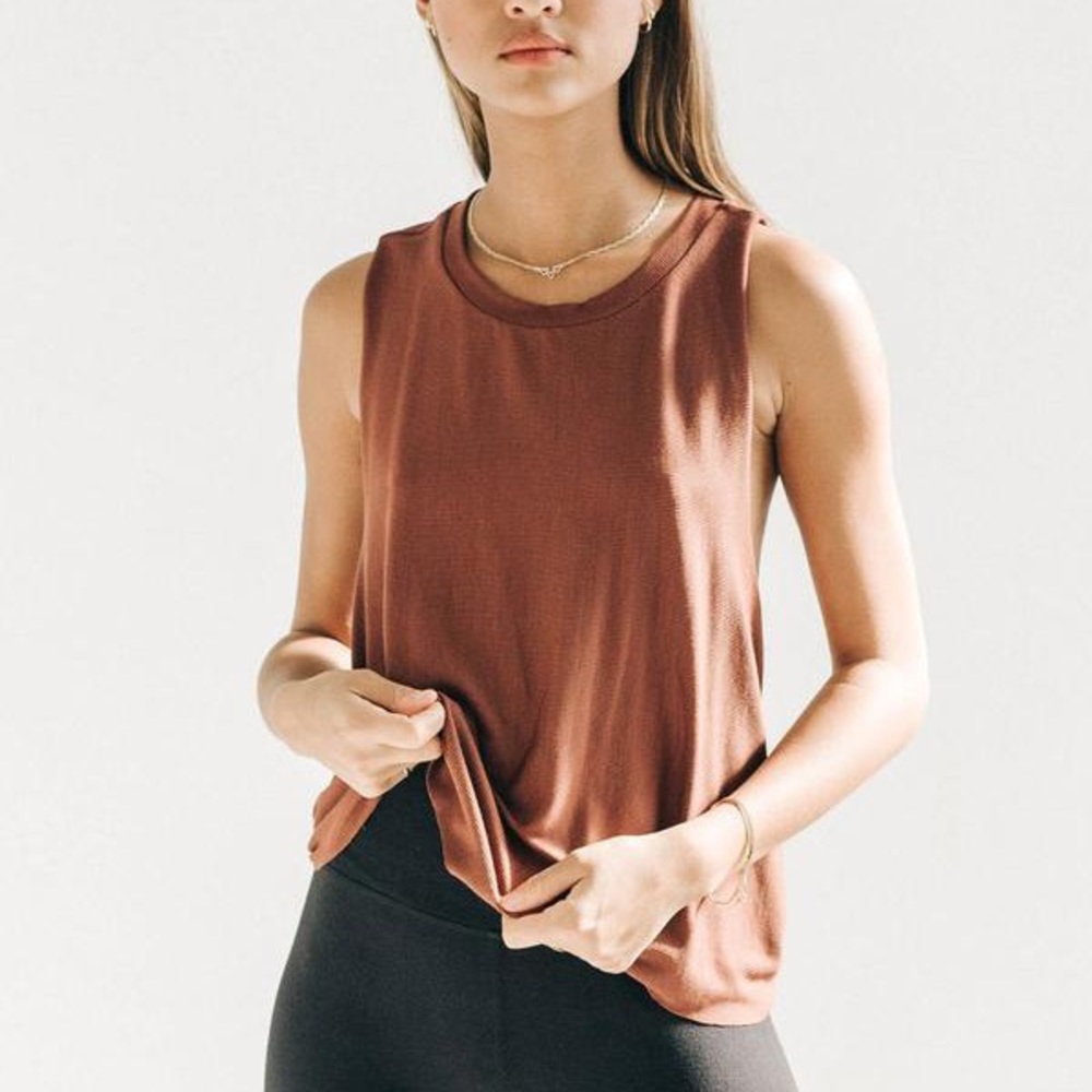 Joah Brown Crossover Exhale Tank Oxblood ONE SIZE - Picture 2 of 5